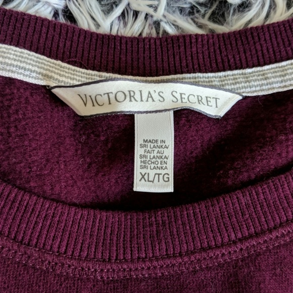 Clothes - Picture 3 of 3